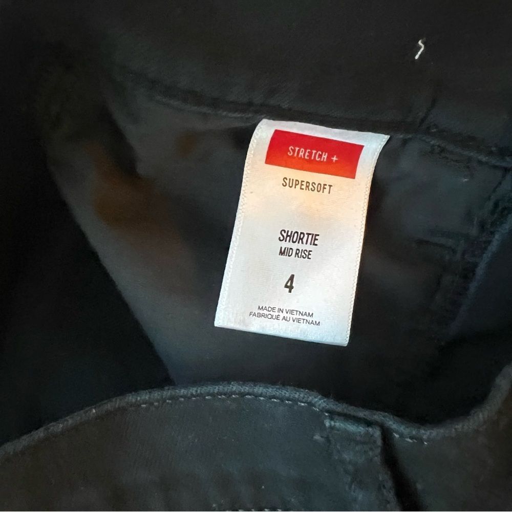 Express Black Mid Rise Shorts - Picture 4 of 4